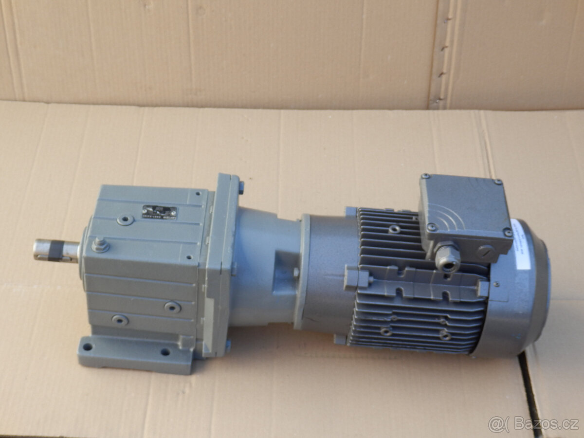 Elektromotor s převodovkou 3KW 60 ot./1min