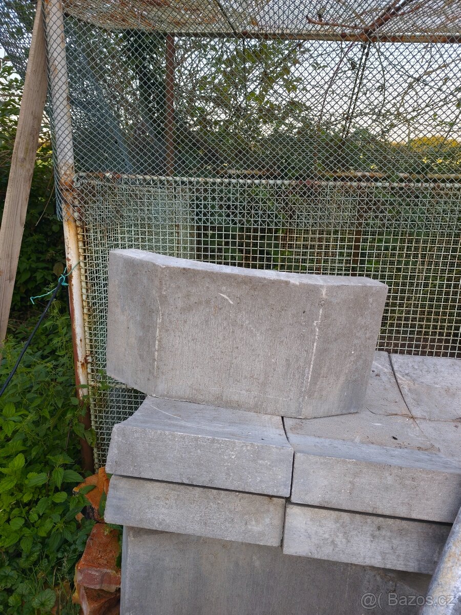 Betonový žlab