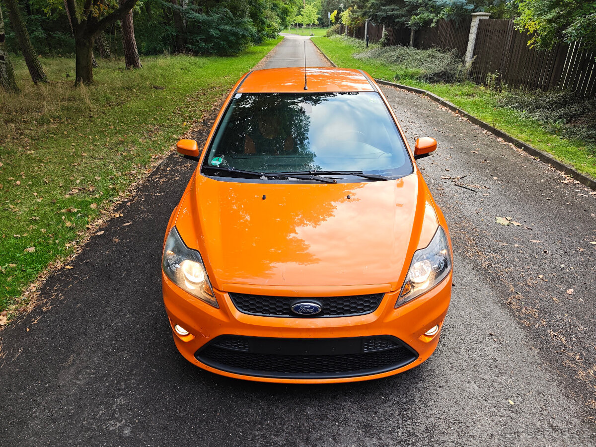 Ford Focus ST MK2 facelift,2.5T 166KW,3dvéř,Elektric orange