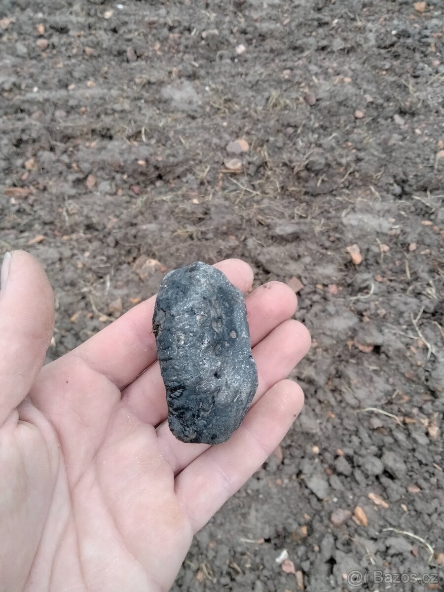 Vltavín 76g prodám, nebo vyměním za moto