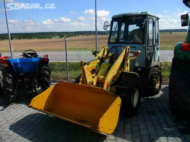 Nakladač kolový Yanmar V3-2