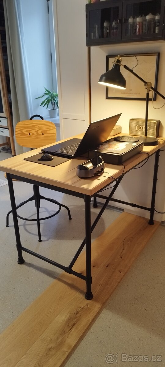 Ikea kompletní pracovní misto