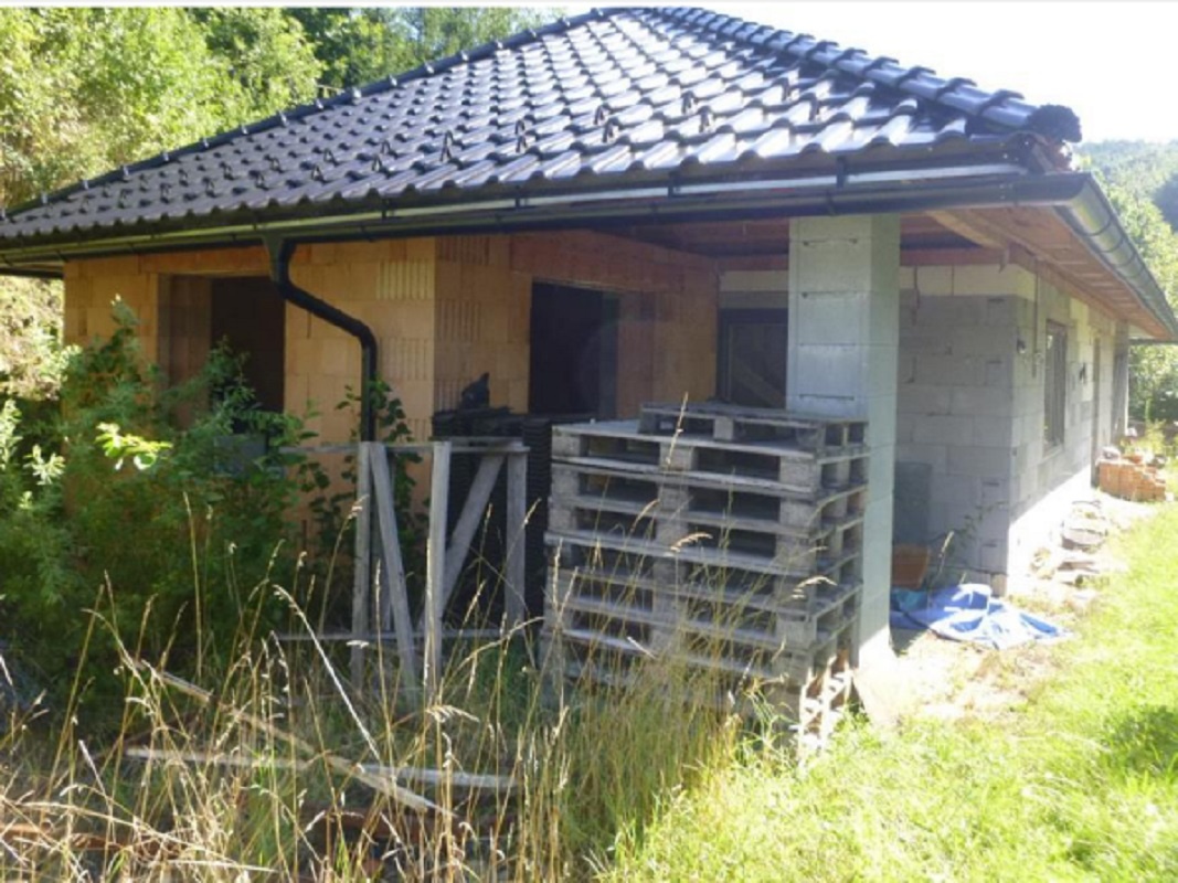 Rodinný dům a pozemek,  Vsetín, ID 7919e 1401