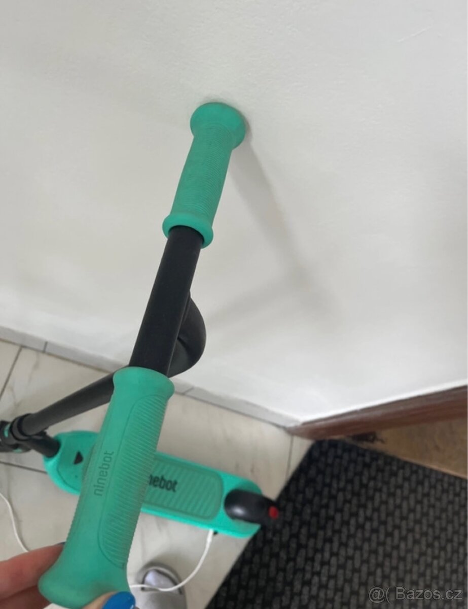 Dětská elektrická koloběžka