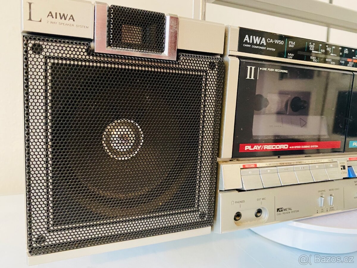 Radiomagnetofon Aiwa CA-W50, rok 1986