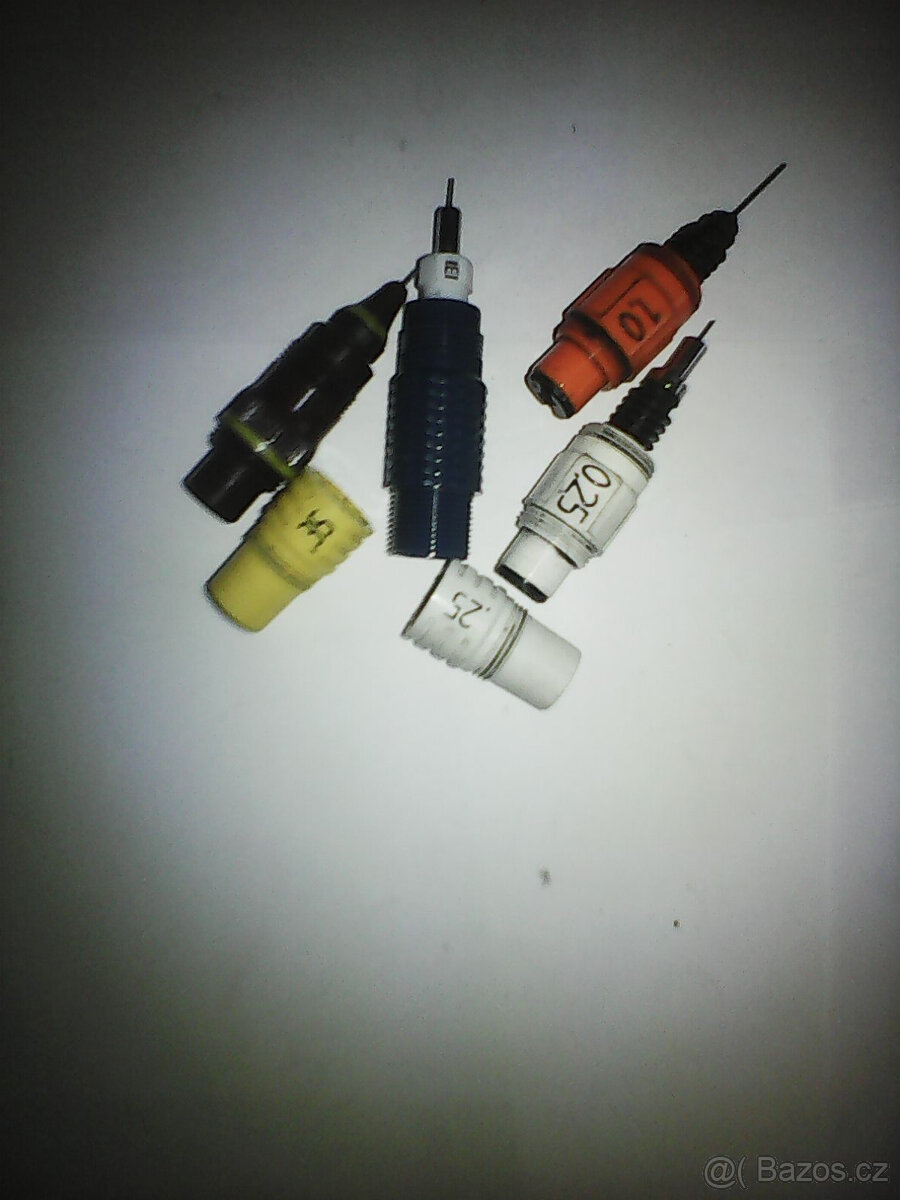 PRODÁM PERA A ŠABLONY ROTRING