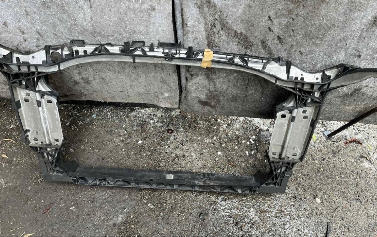 Prodam chladicovku na audi a7 4k8 pasuje