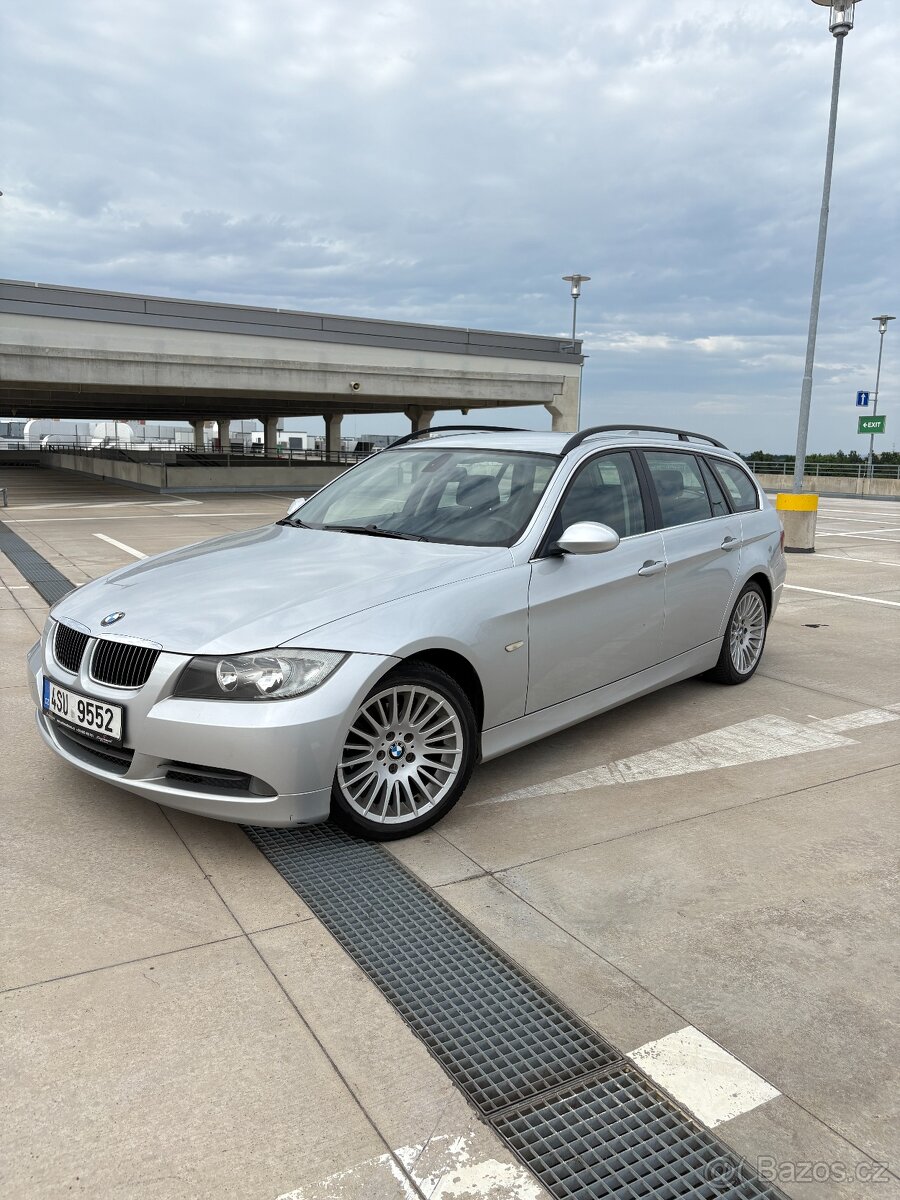 BMW e91 325i N52 manuál