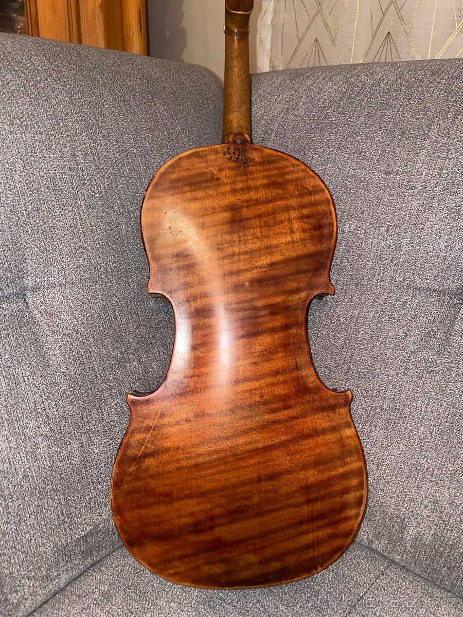 Carlo Tononi housle -