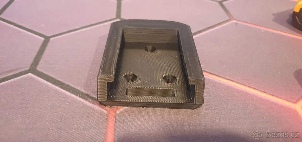 Držáky na baterie INGCO