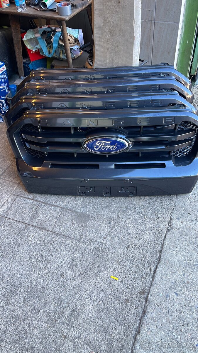 FORD RANGER——-PREDNI MASKA