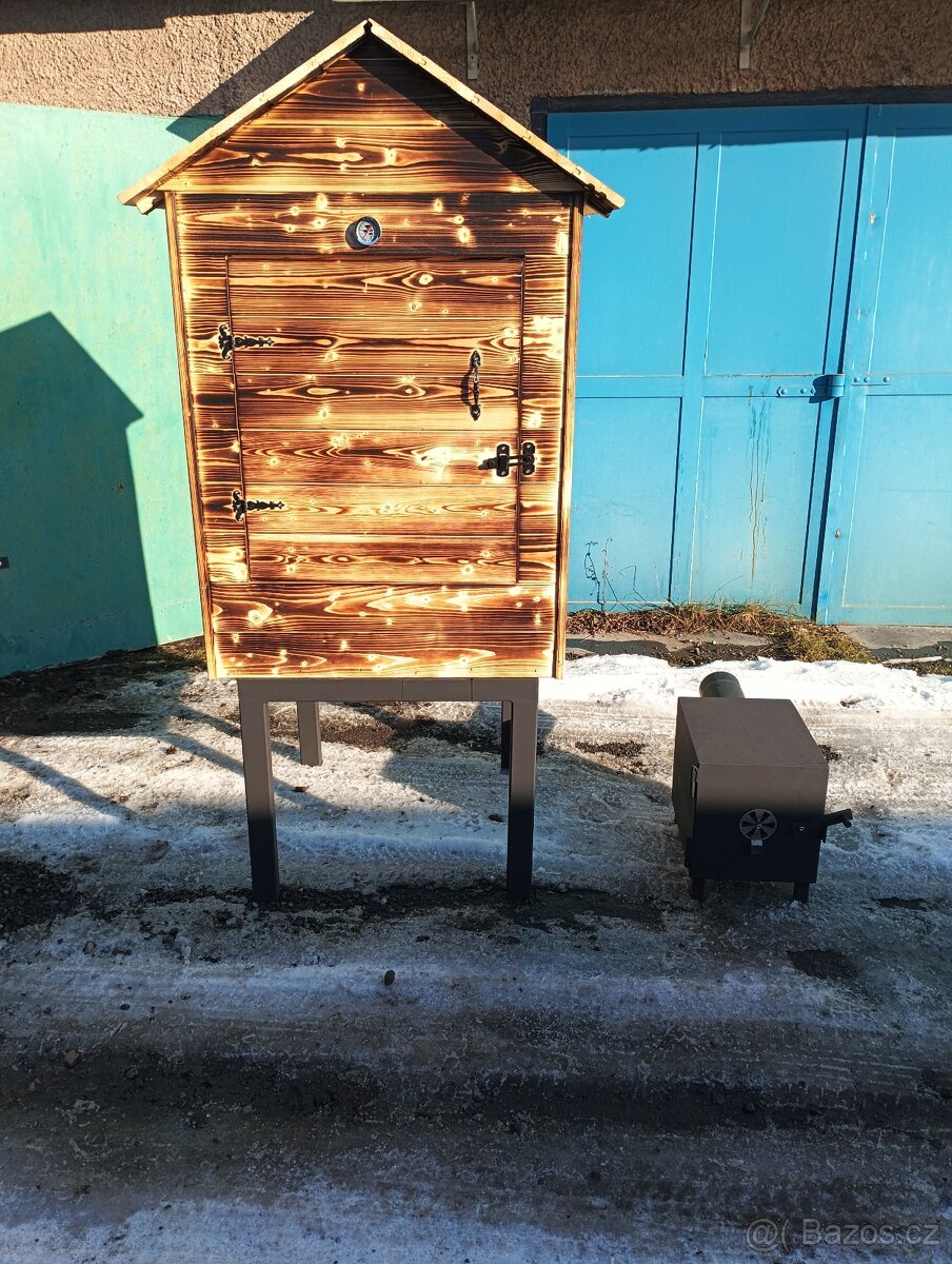 Udírna podstavec topeniště