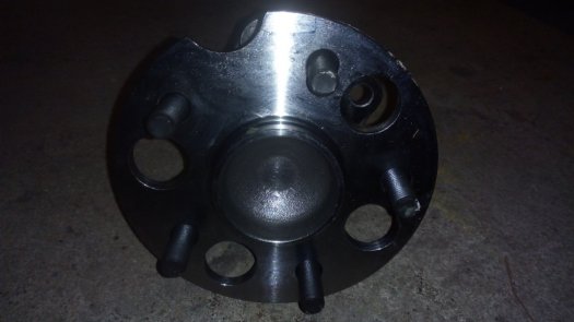 Ložisko zadní nápravy-Lexus