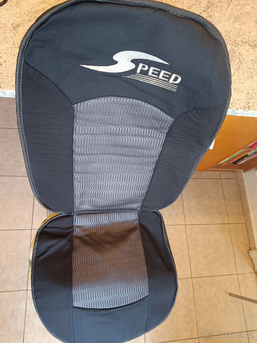 Podložky na přední sedadla