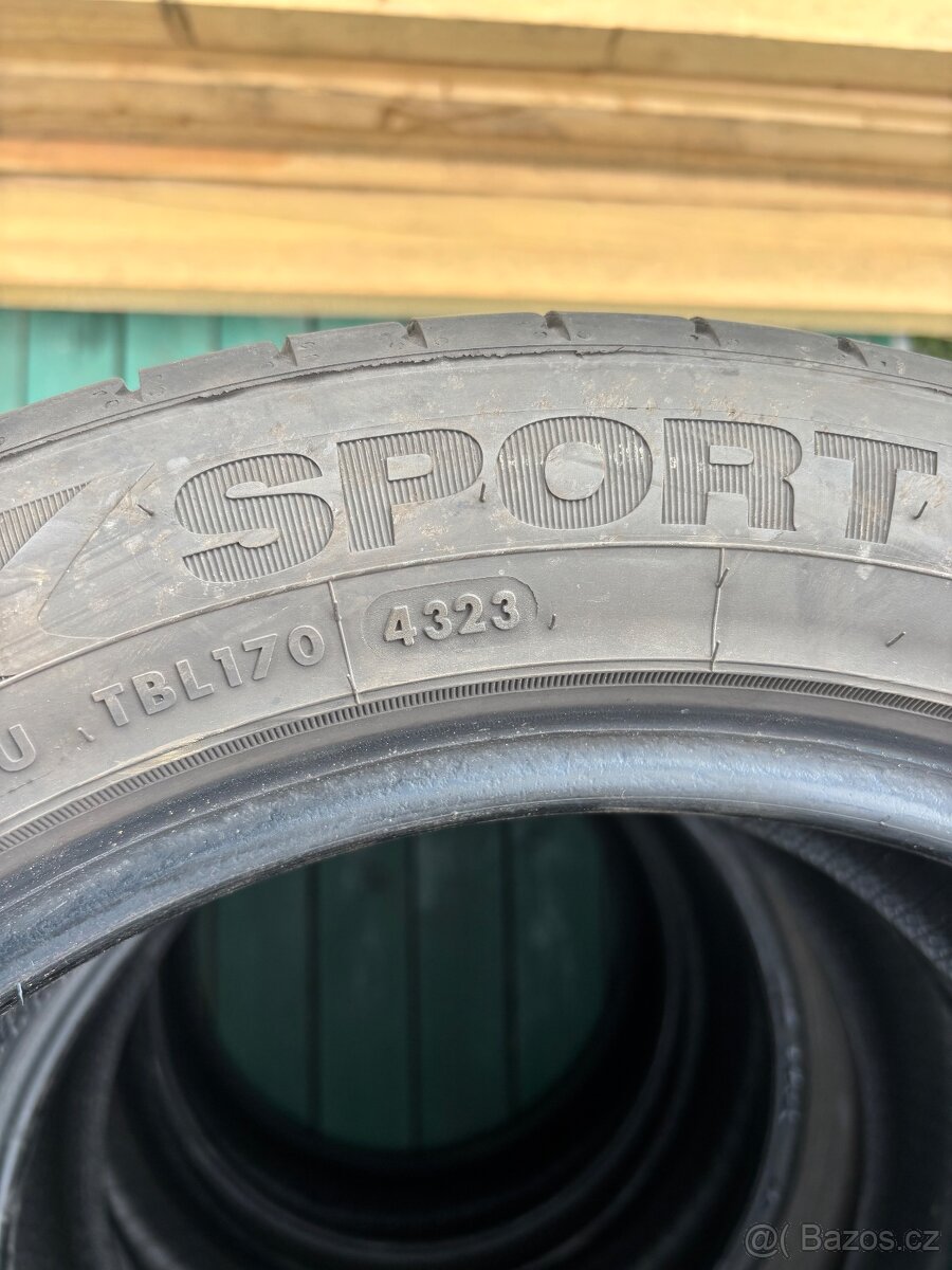 Pneu 225/50 R17