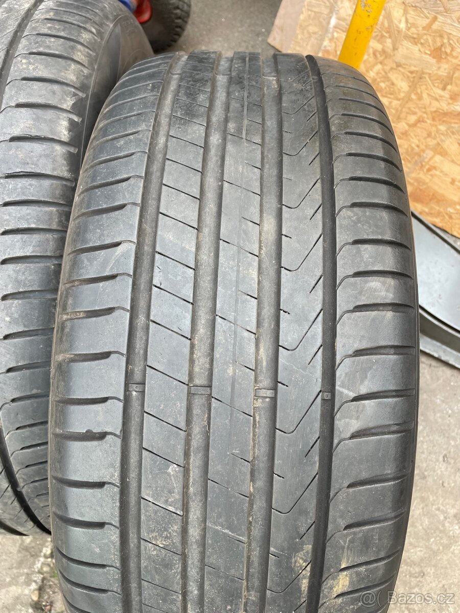 Letní pneu 255/45/19