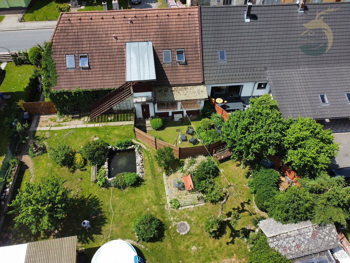 Rodinný dům Hrádek u Sušice se třemi bytovými jednotkami o p