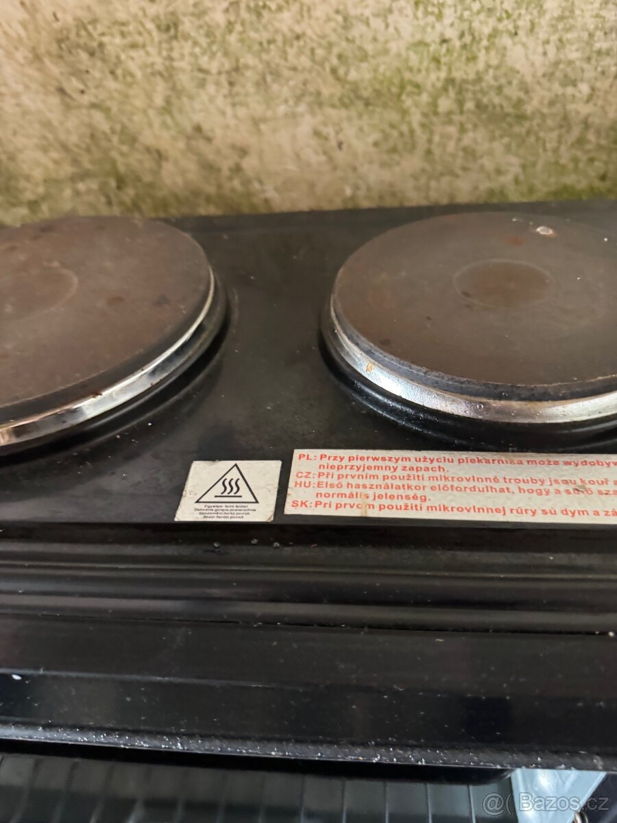 Elektrický vařič TESCO MK10 s troubou – 2900W výkon