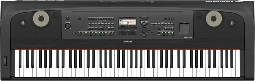 Yamaha DGX670 B stage piano s pokročilými doprovody