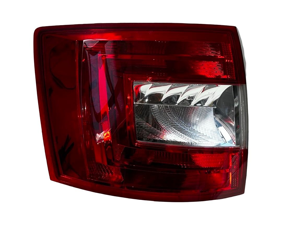 Levé zadní světlo 5E9945095 Škoda Octavia 3 kombi r.v. 2014