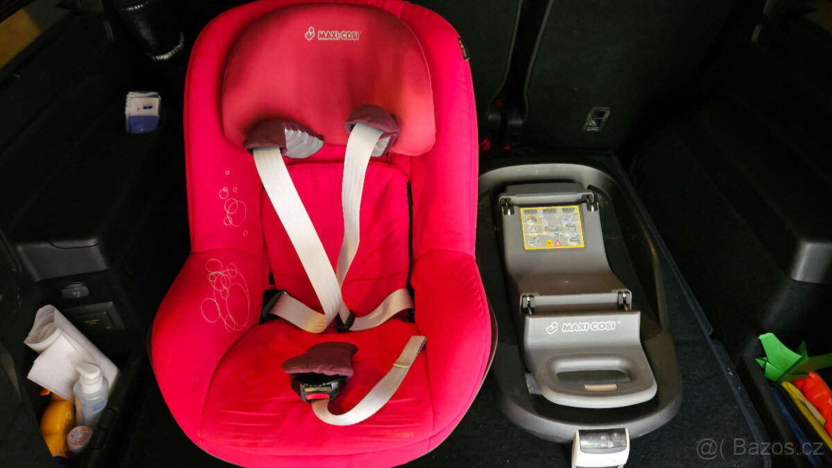 Prodám dětskou autosedačku Maxi-Cosi se základnou