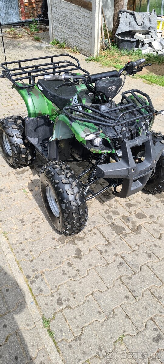 Prodám elektrickou čtyřkolku značky HECHT