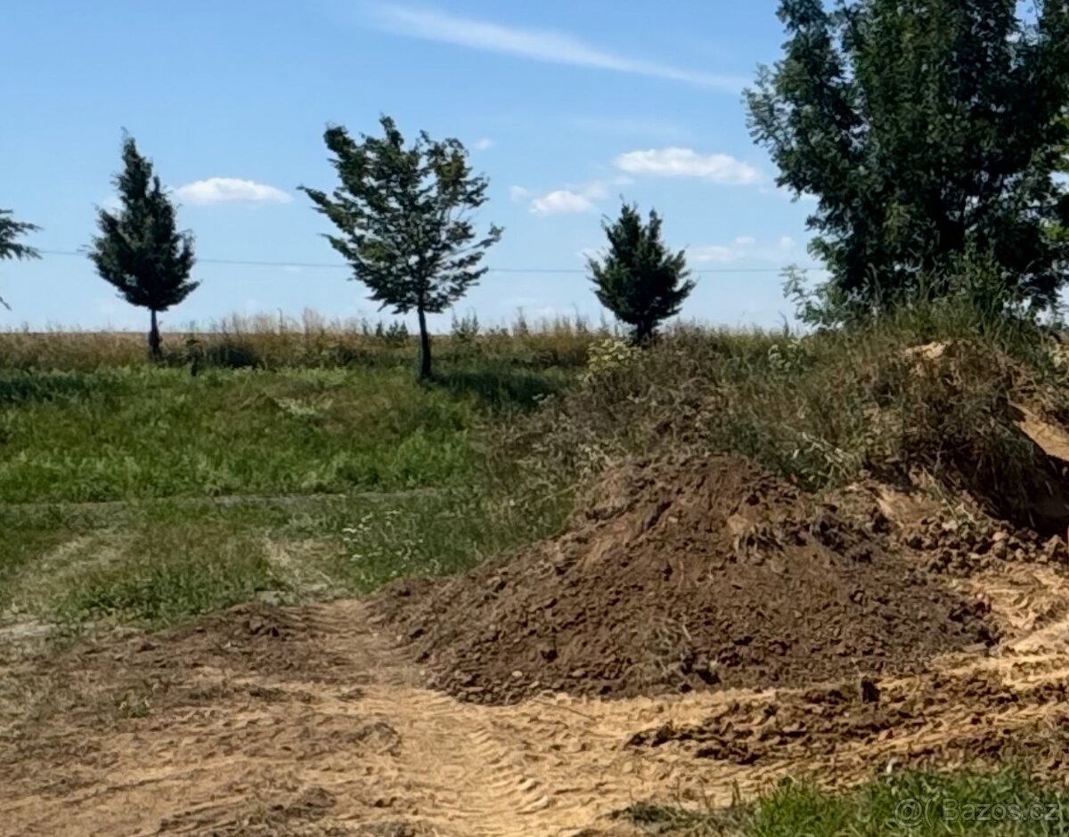 Daruji hlínu
