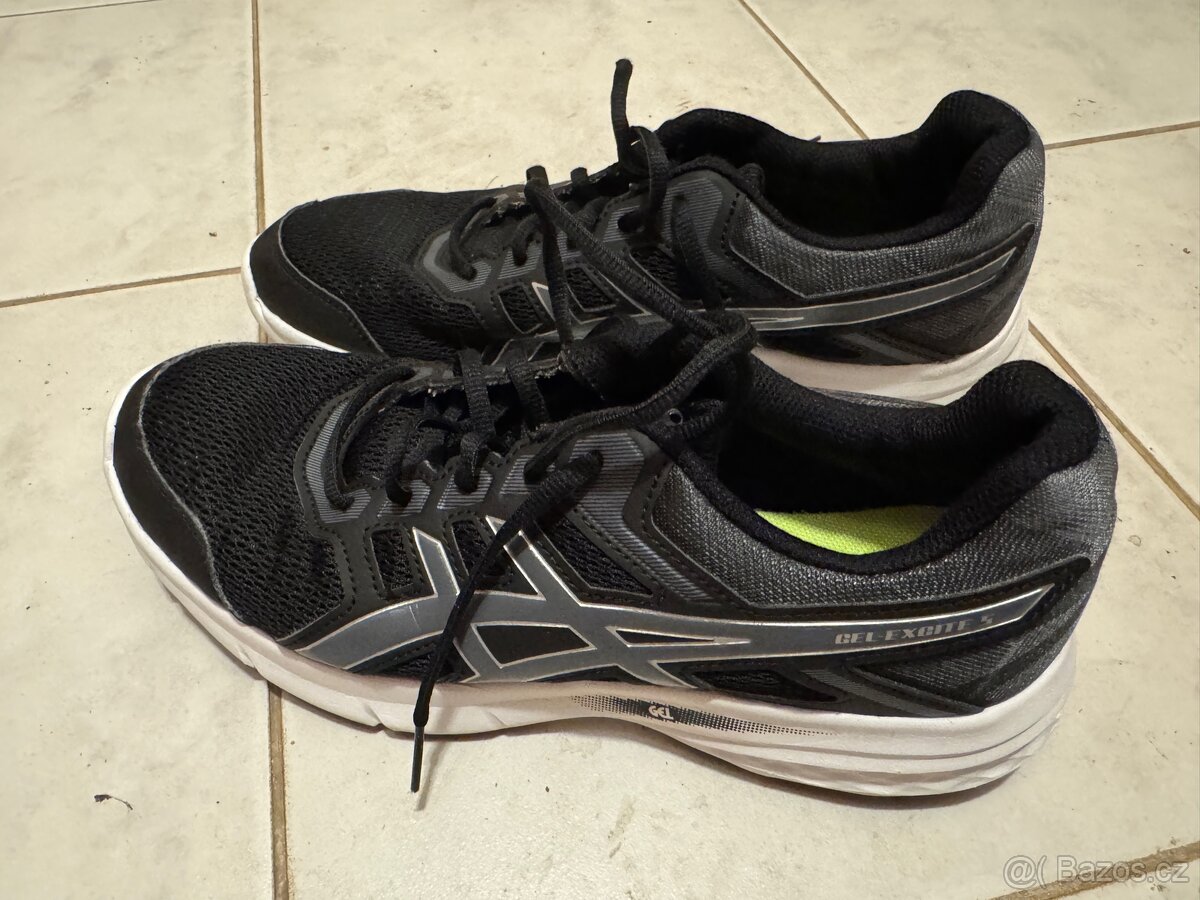Asics Excite 5 vel 42,5 27cm zánovní