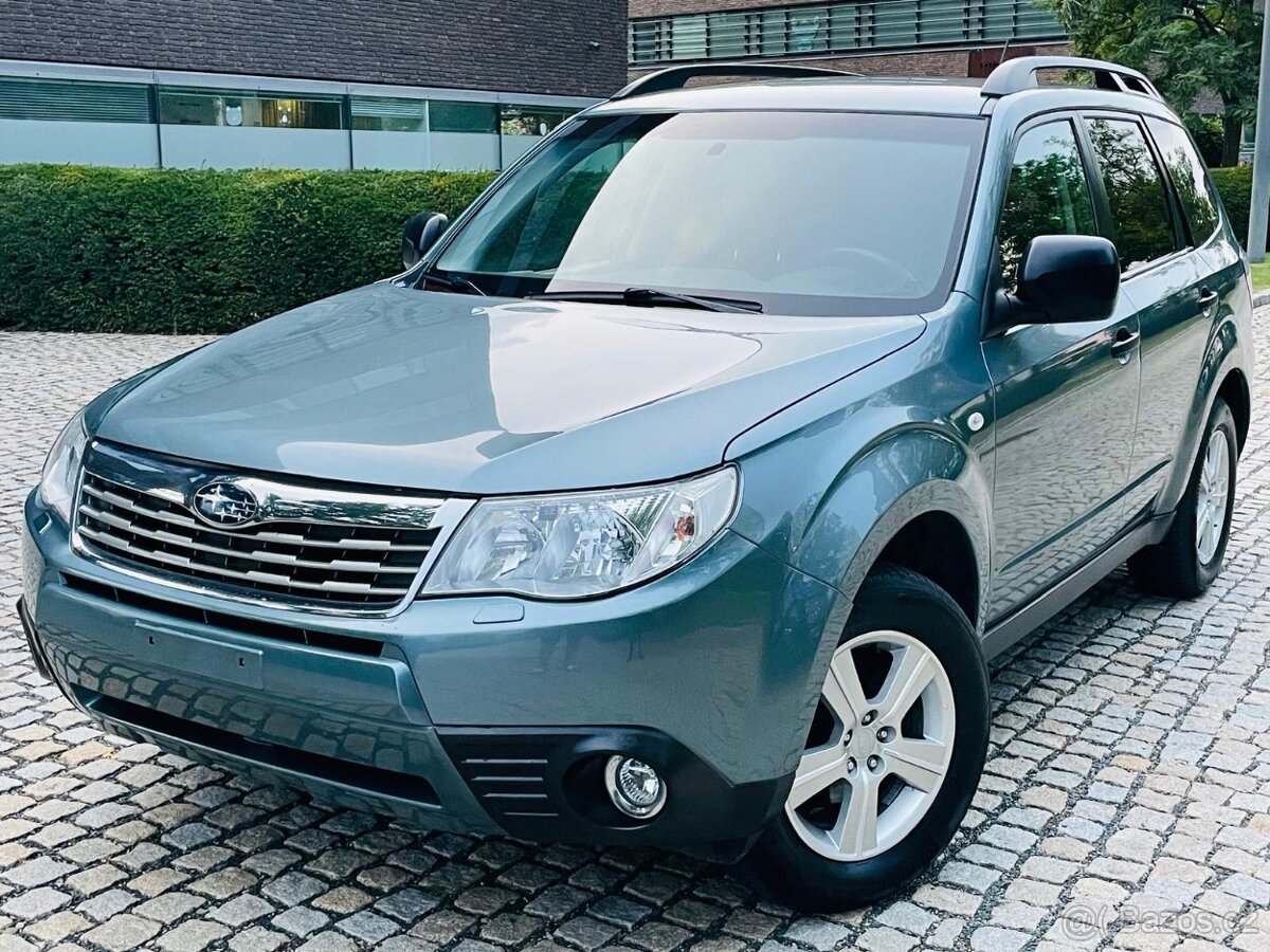SUBARU FORESTER 2.0i 4x4 AUT TAŽNÉ SERVISKA