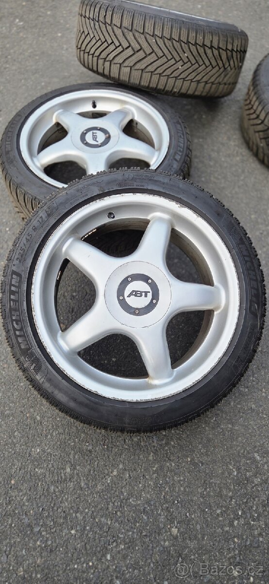 Zimní sada ALU ABT 8x17 pneu Michelin Alpin 6 225/45
