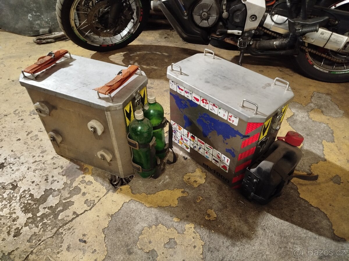 Hliníkové kufry na motorku..