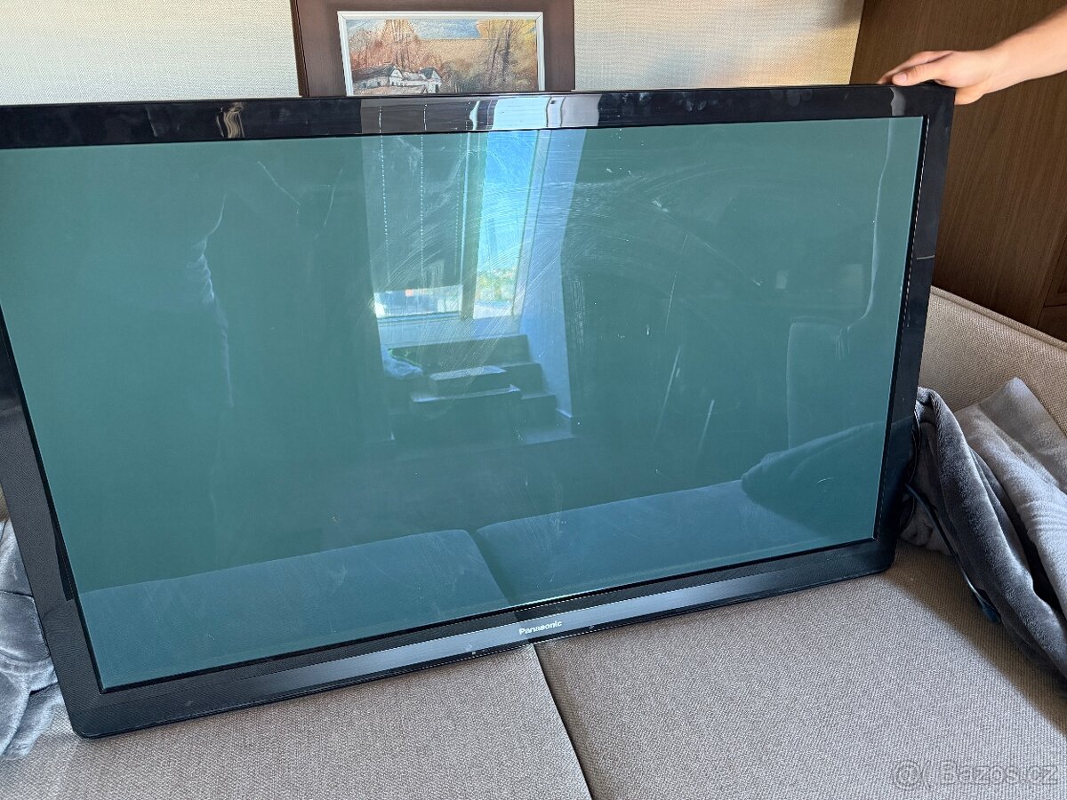 Panasonic 50”, model TX-P50G30E