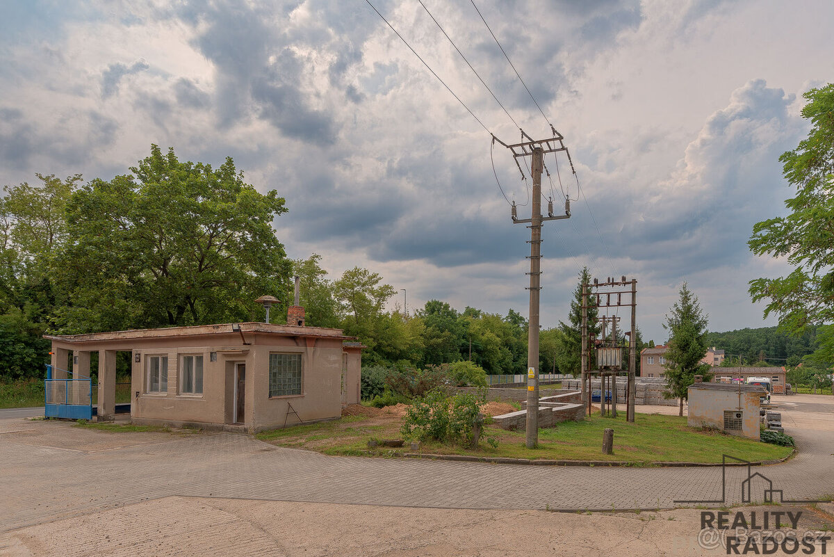 Prodej komerčního pozemku cca 1000 m2 v Moravském Krumlově -
