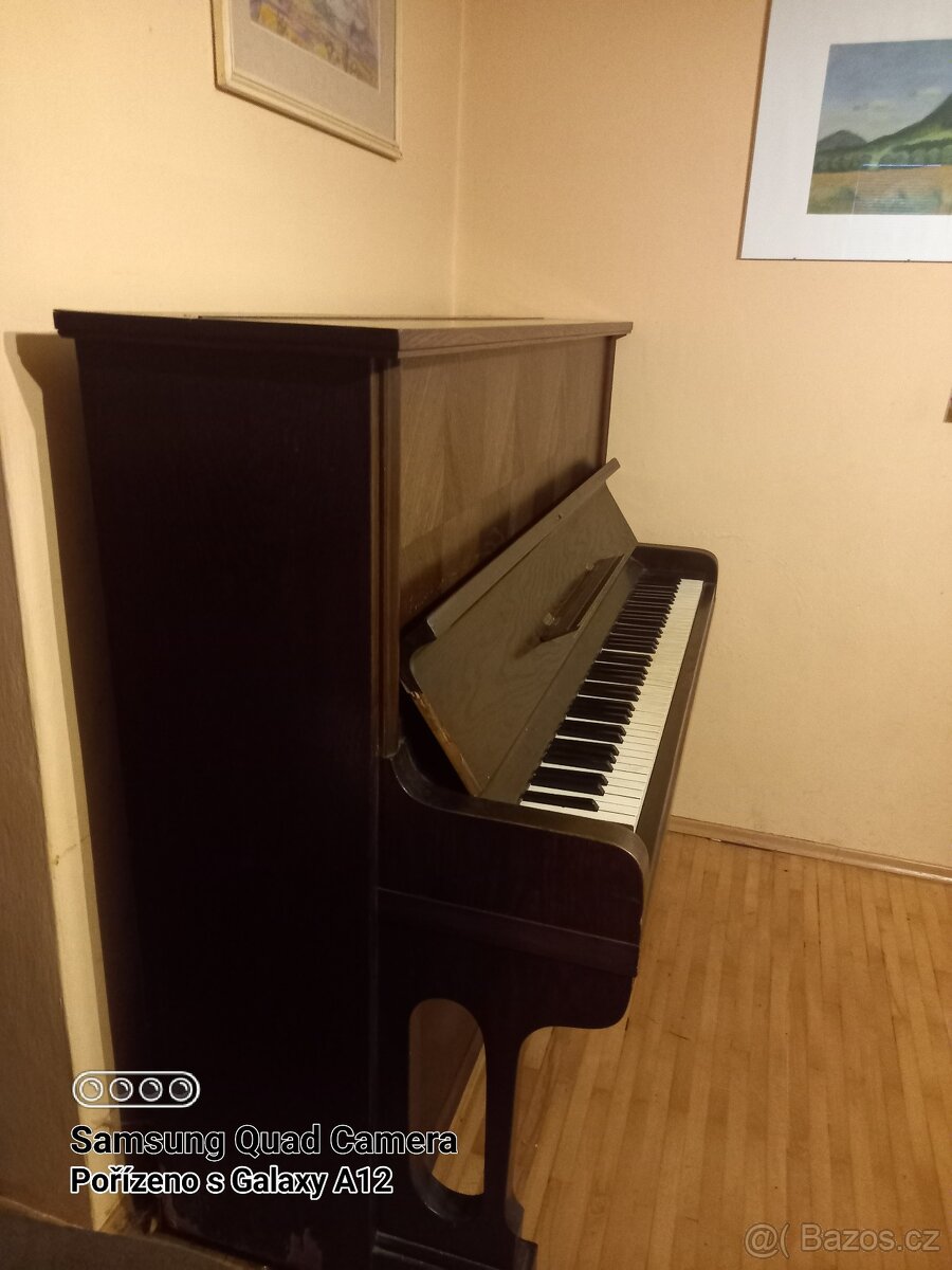 Prodám pianino ze 30.let