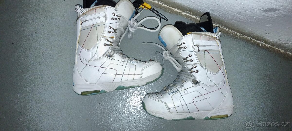 boty na snowboard Burton.
