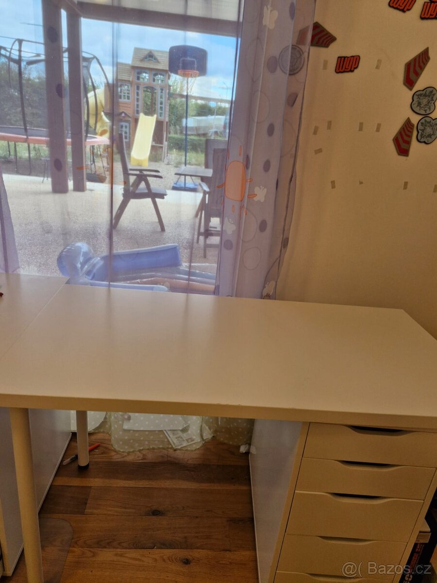 Dětský psací stůl Ikea s kontejnerem (zásuvky)
