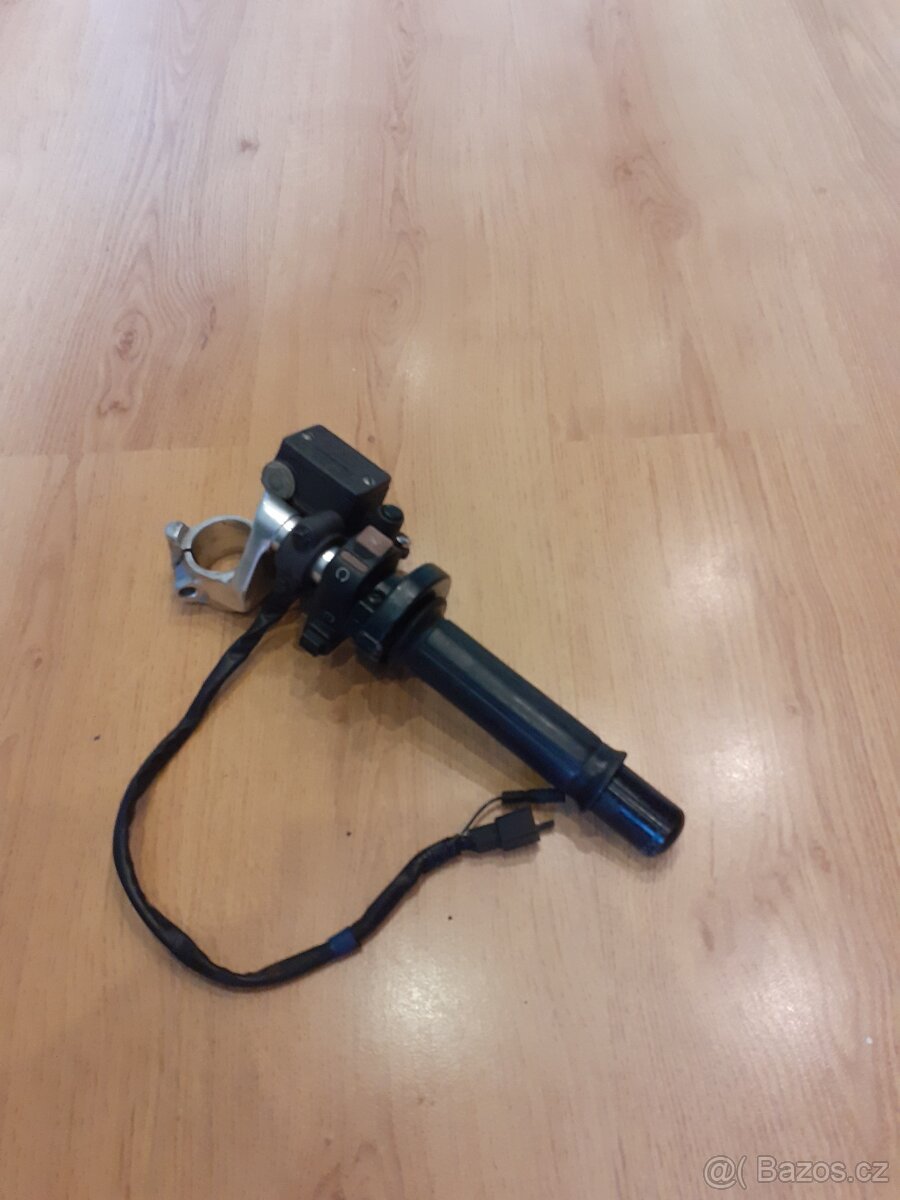 Pravé říditko- Honda NSR 125 R