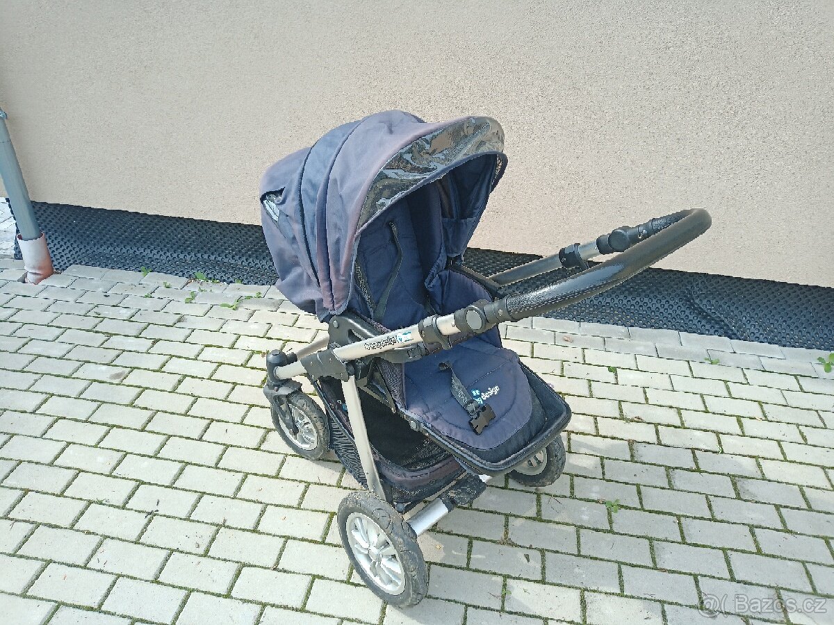 Prodám kočárek- sporťák hluboká korba