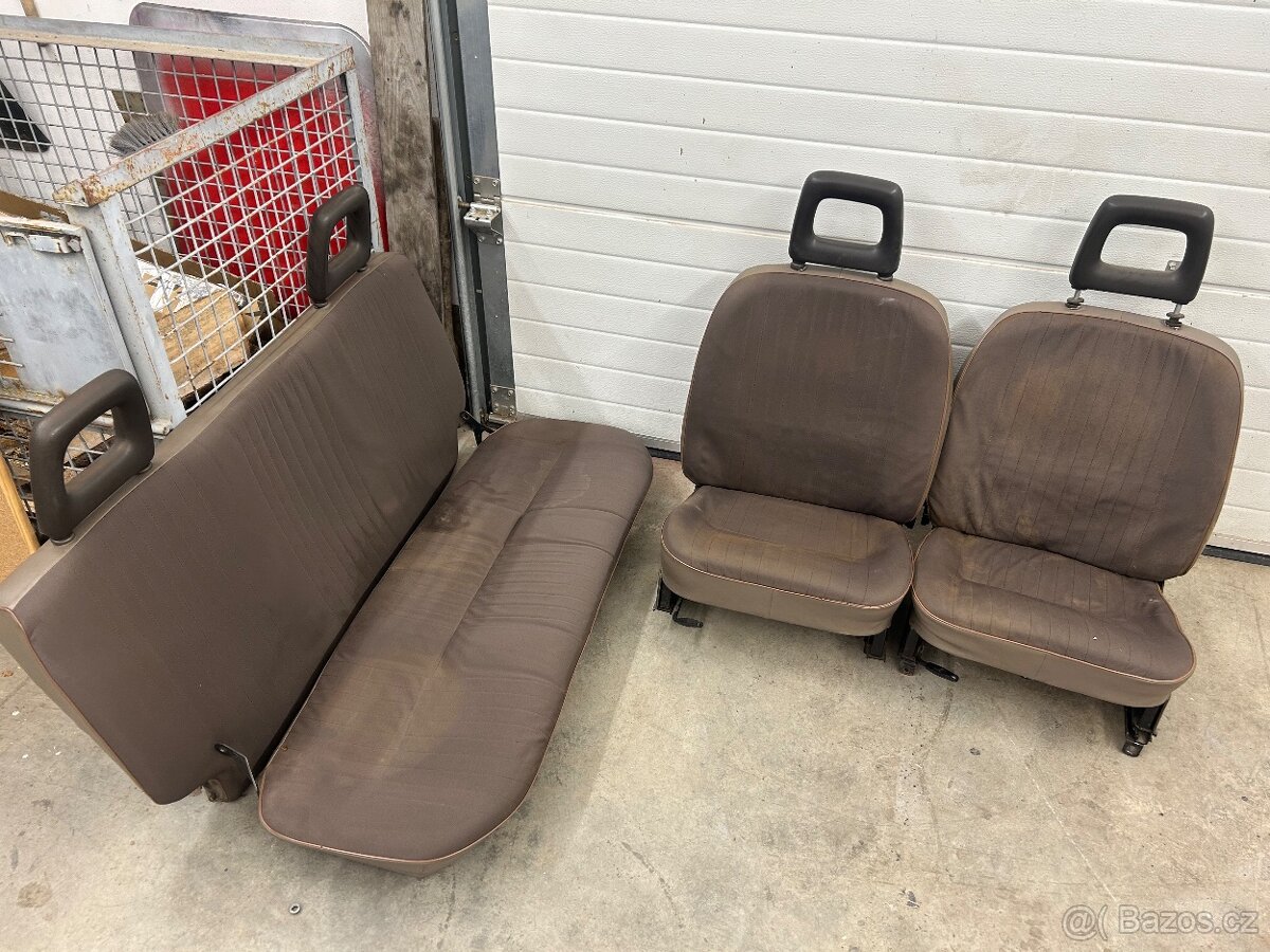 Sedačky Favorit za odvoz