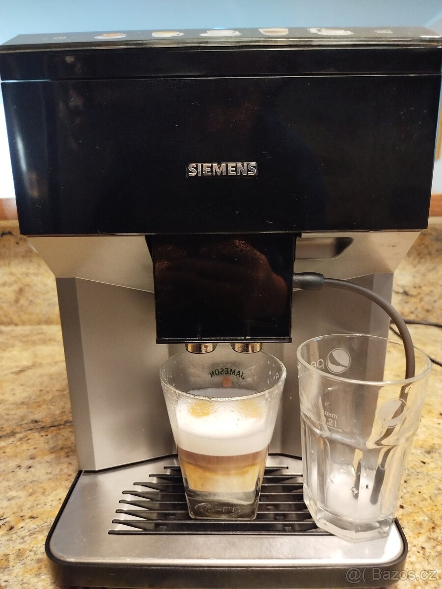 Kávovar Siemens TP503D04/04 EQ.500 Classic