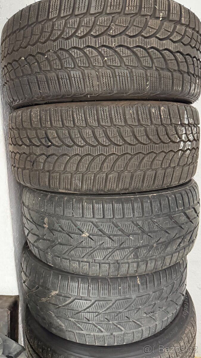 215/45R16