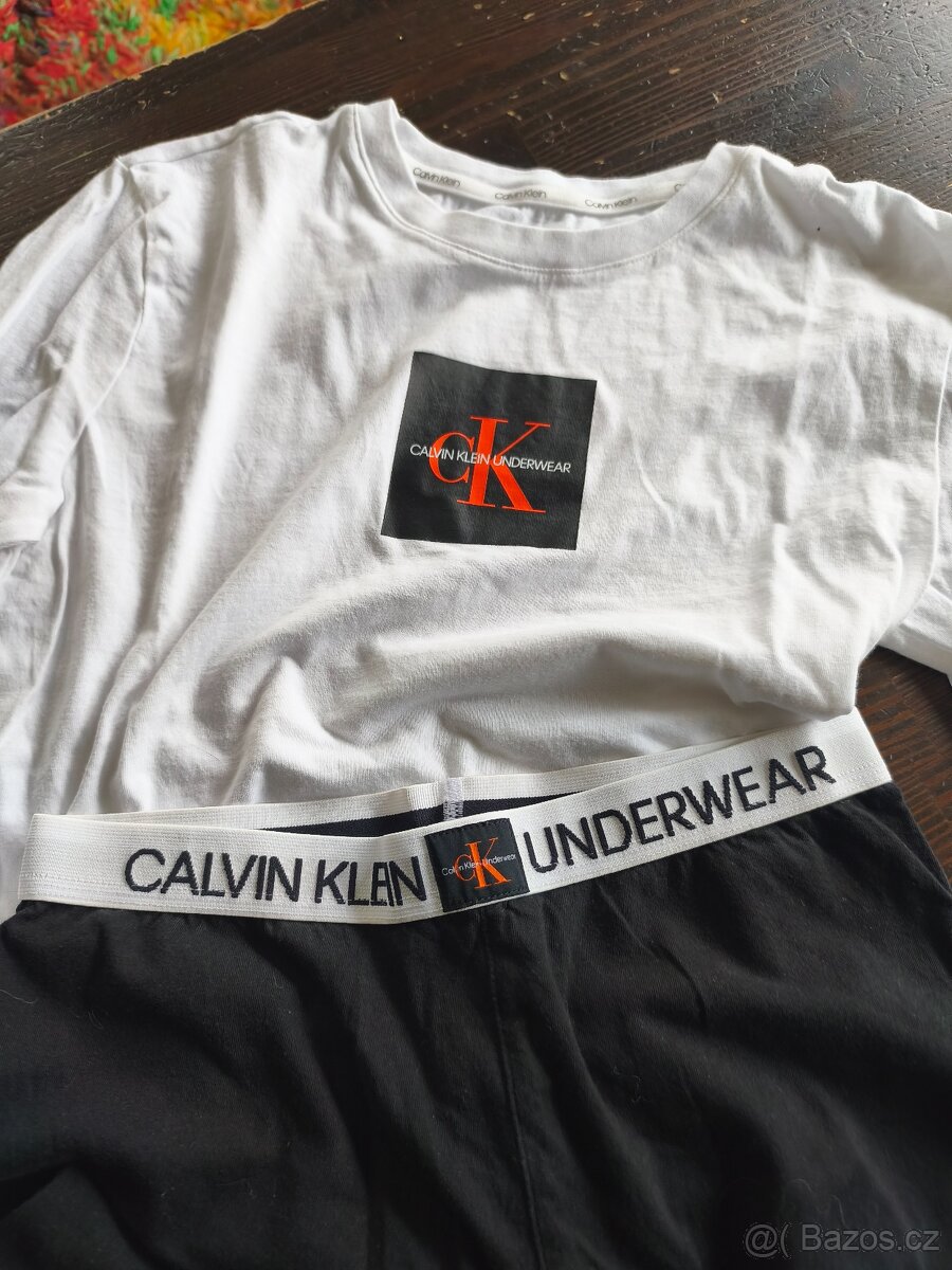 Pyžamo Calvin Klein vel. 152/164