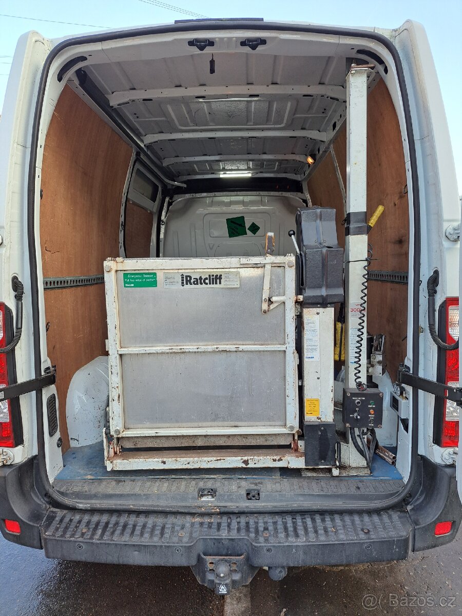 Zvedací hydraulická plošina do dodávky