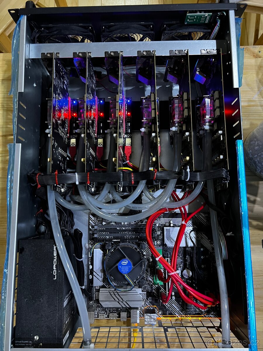 6x Radeon RX 580 - 8 GB VODOU CHLAZENÝ mining RIG