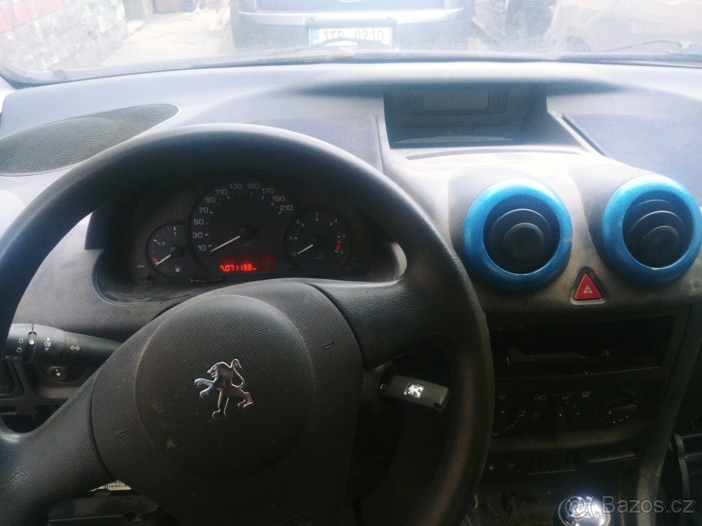 Peugeot 1007 1.4HDi (8HZ)