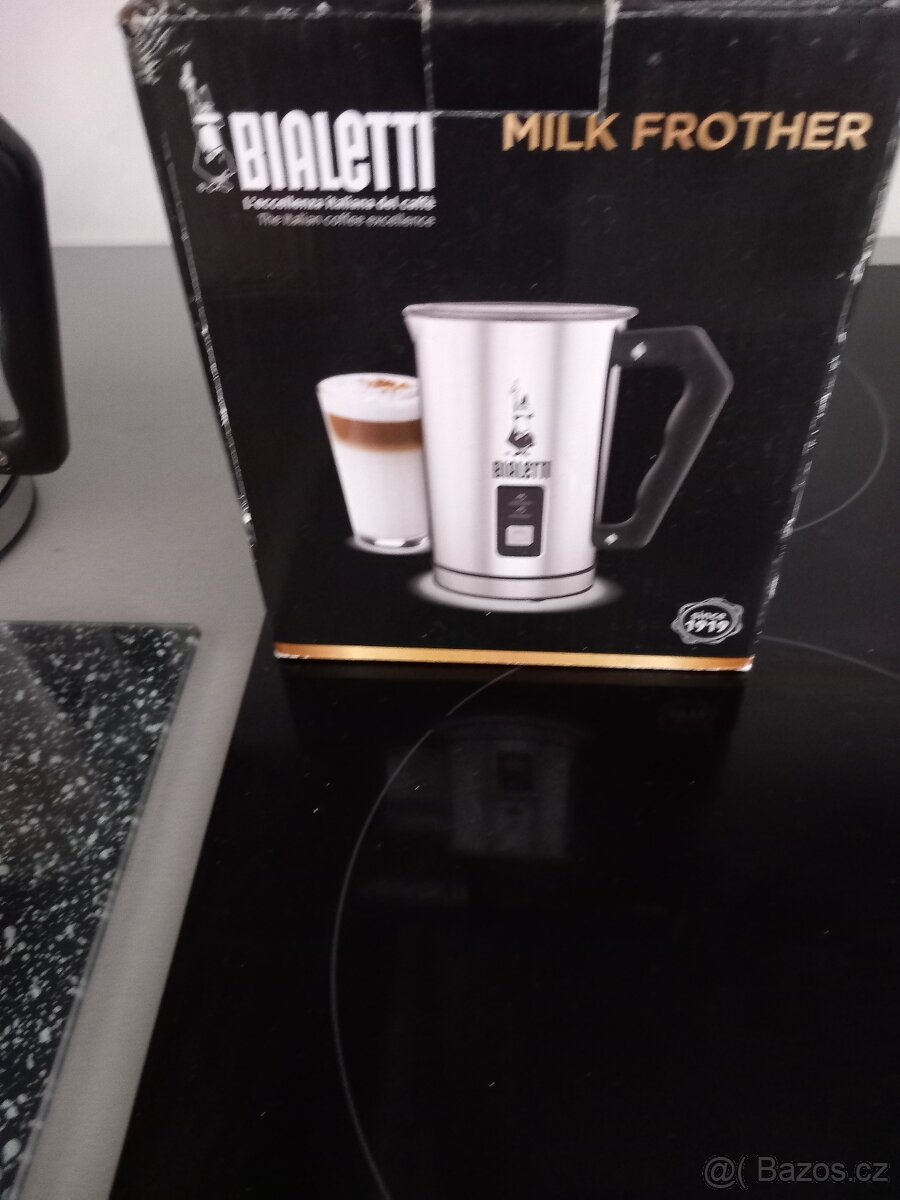 Slehac na mleko novy vse originál zabalene