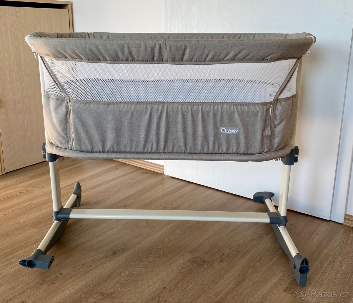 Přístavná postýlka babyGO Vivaldi