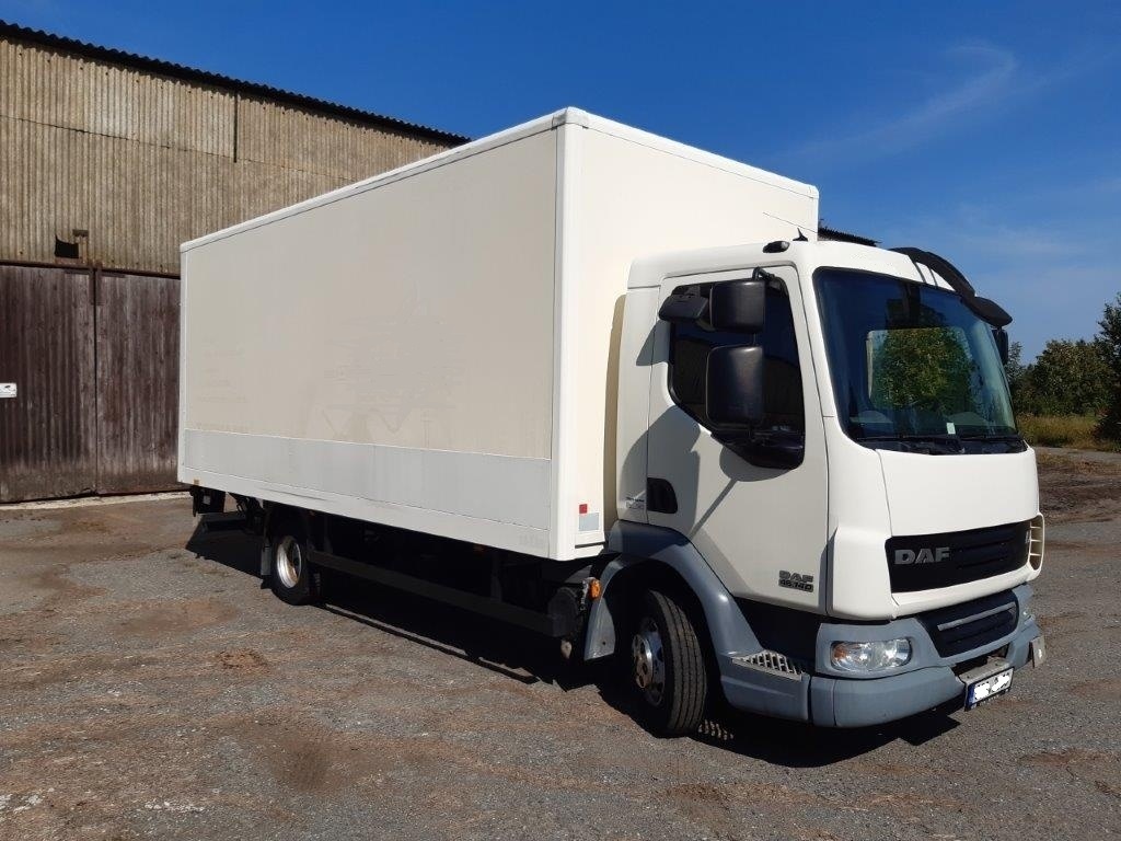 DAF LF 45.140 skříň a hydraulické čelo