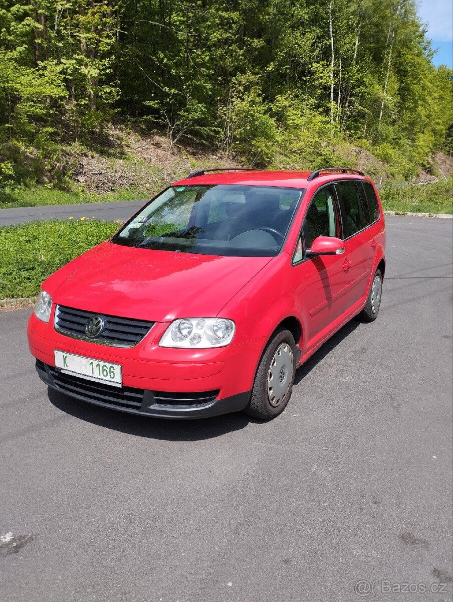 VW TOURAN 1.6 FSI,klima,7mistny