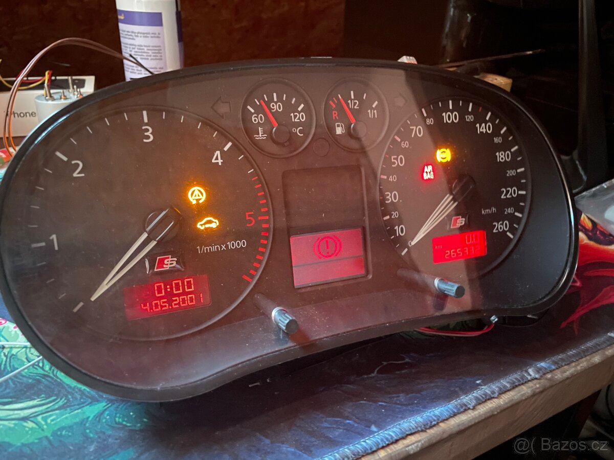 Budíky Audi A3 8L 1.9 TDi Polodot